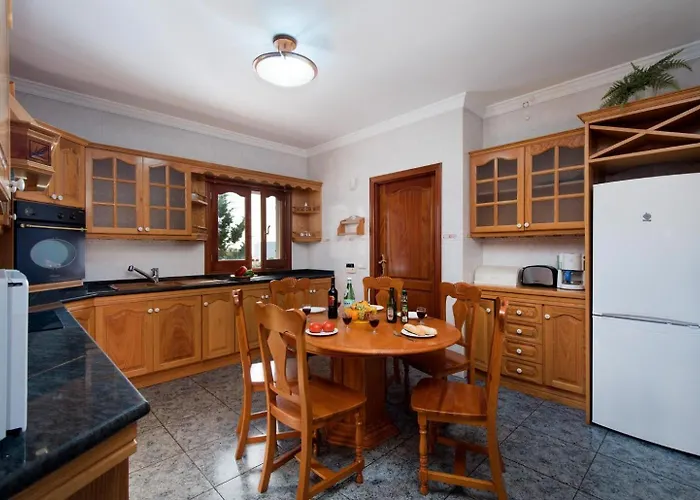 Ramos Uno Villa *