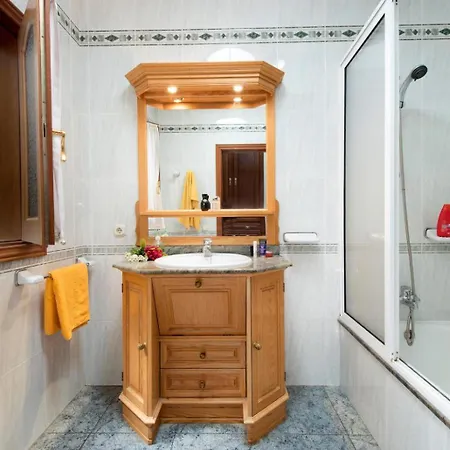 Ramos Uno فيلة *